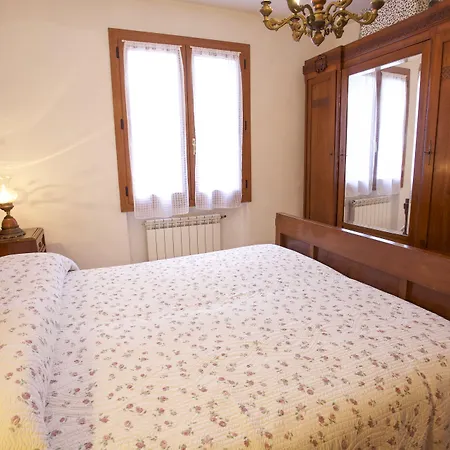 La Casina A Schiopparello - Goelba شقة بورتوفيرّايو